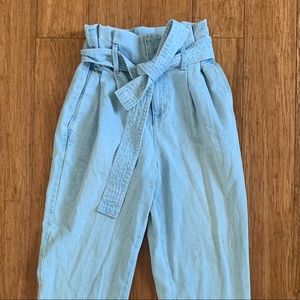 High Waisted Light Knot Blue Mom Jeans Size 2